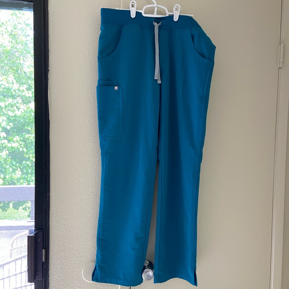 Figs, Kade, sz-medium regular, Pacific Blue